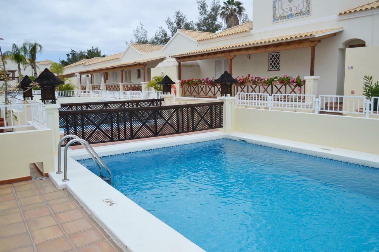 Golf Resort Tenerife Sur 洛斯克里斯蒂亚诺斯 外观 照片